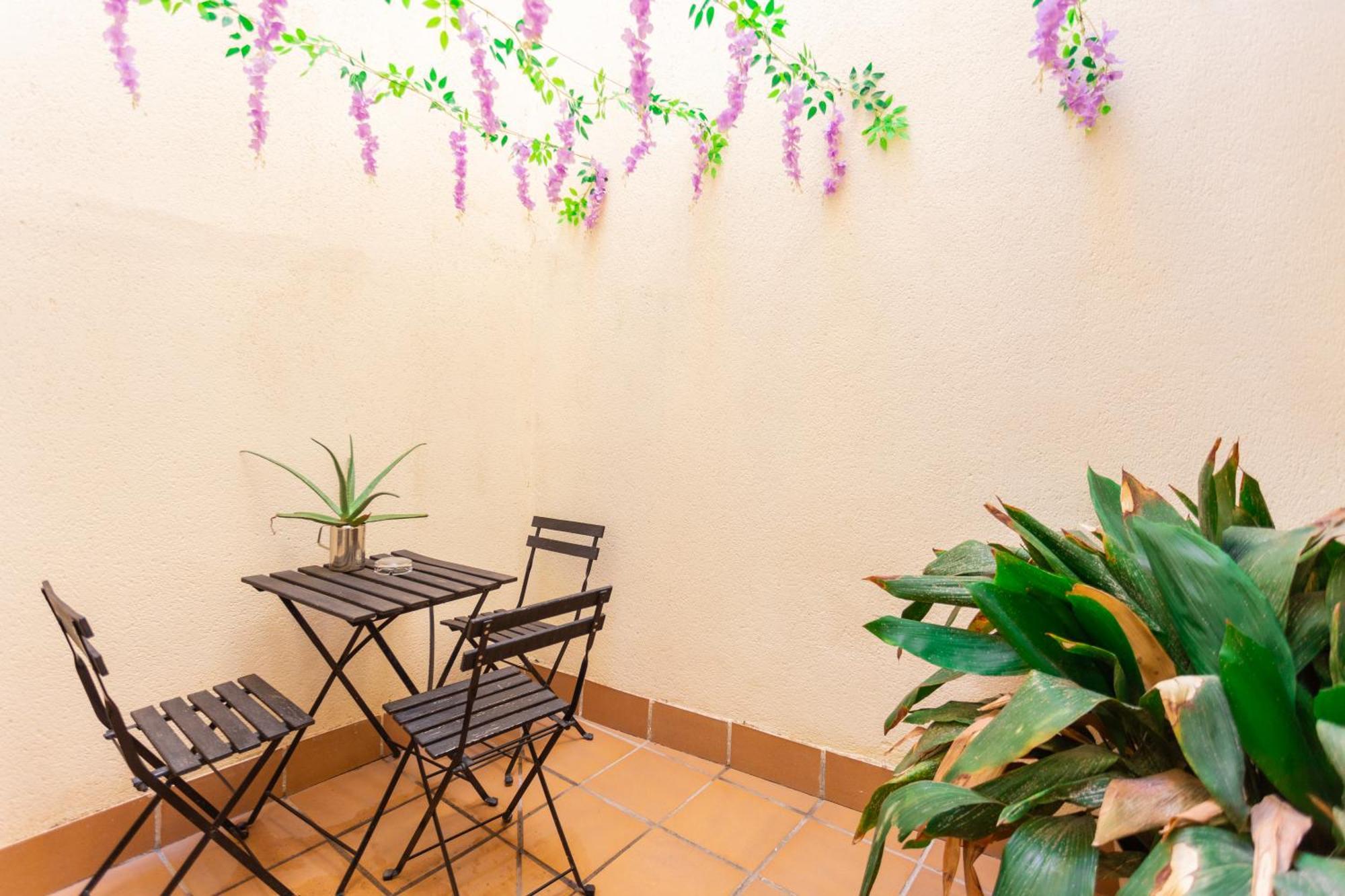 Granata Apartment *